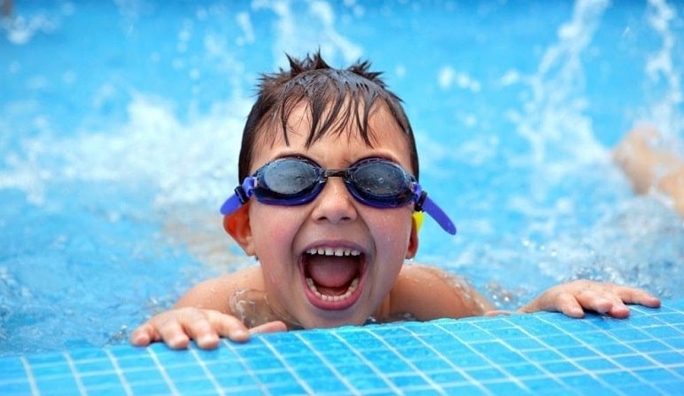 Kỹ năng bơi lội giúp sức khỏe dẻo dai